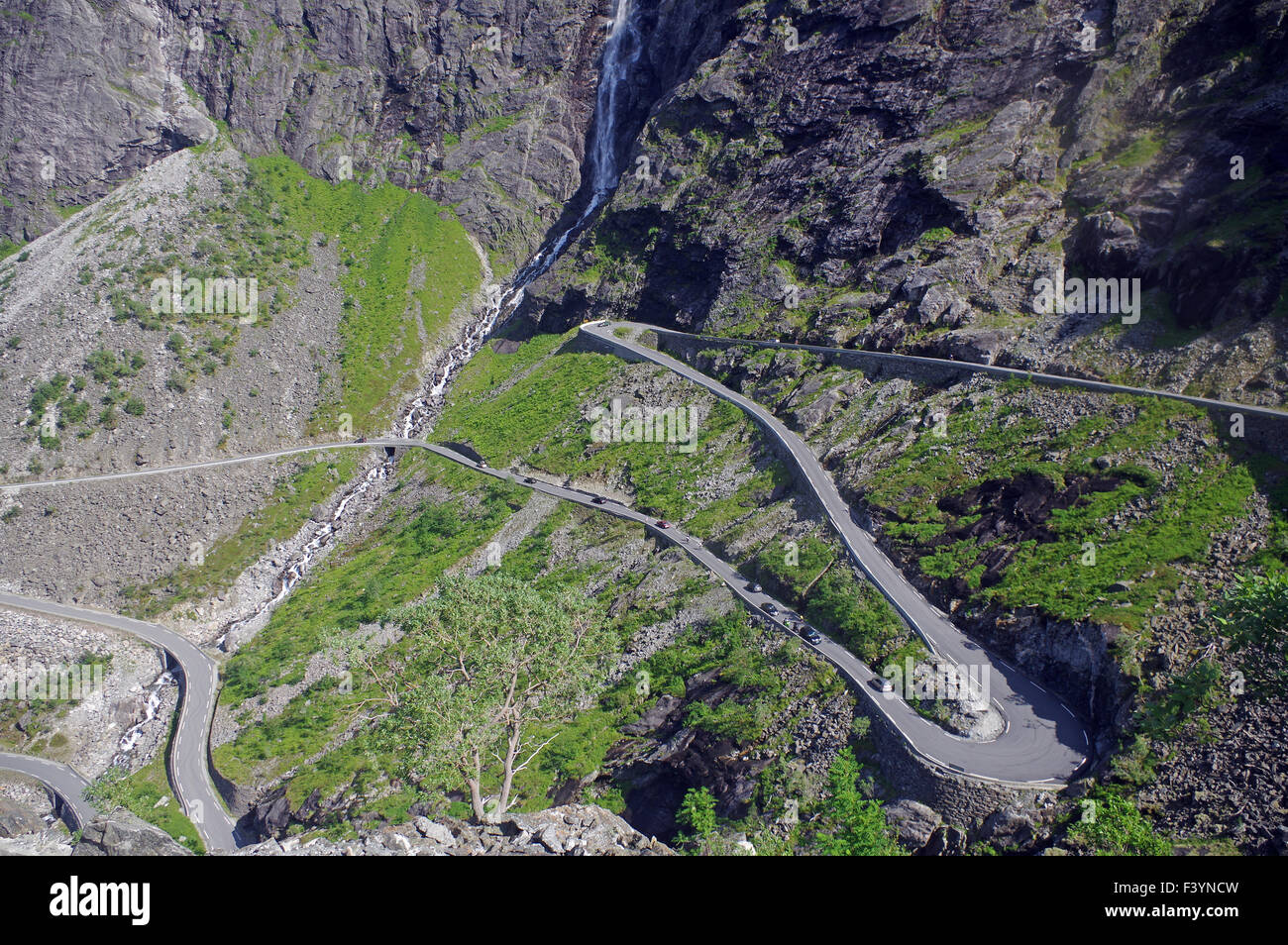 Vue sur la mountainroad Trollstigen Banque D'Images