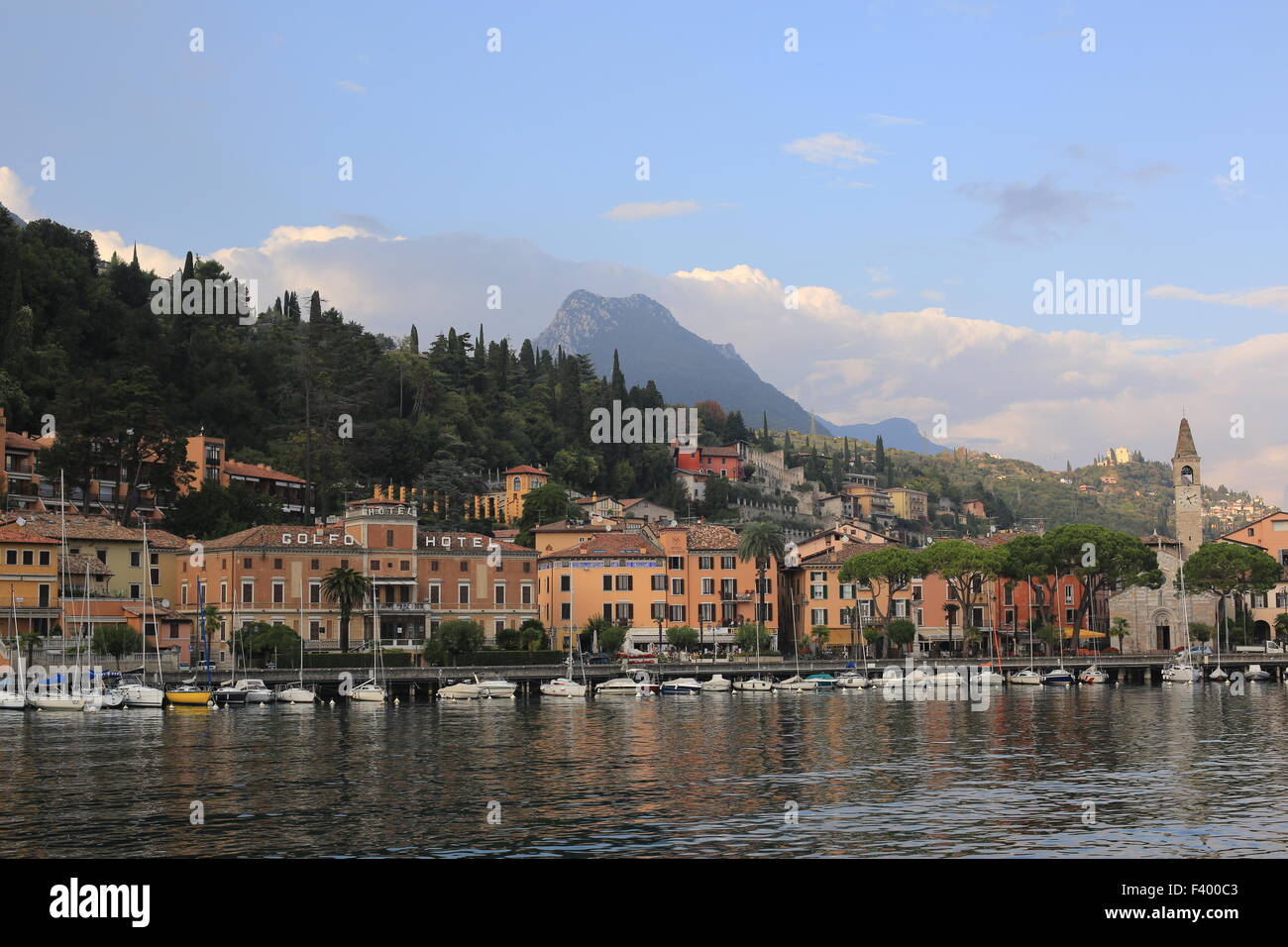 Lac de Garde Ferry de Malcesine, Italie Photo Stock - Alamy