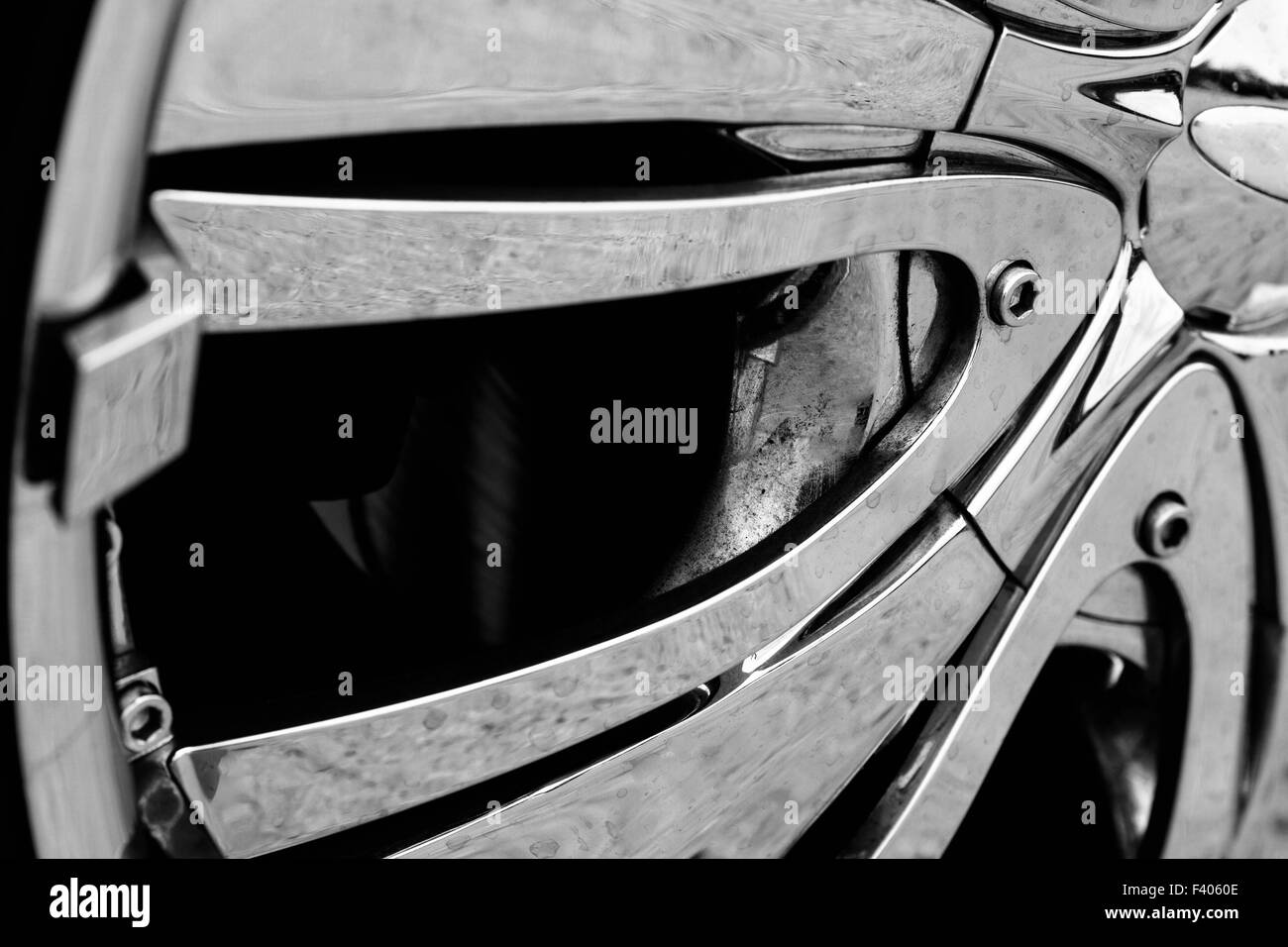 Roue de voiture sur une voiture - close-up photo Banque D'Images