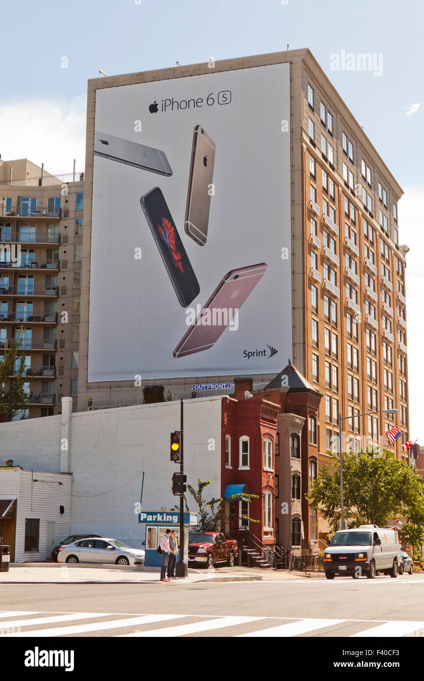 IPhone 6s annonce sur le côté du bâtiment - USA Banque D'Images