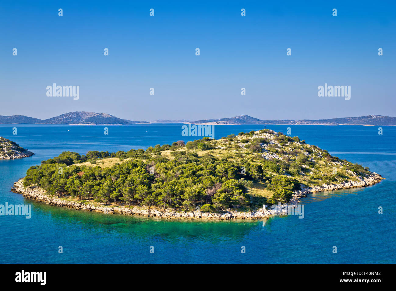 Petite île de l'archipel de la Croatie Banque D'Images