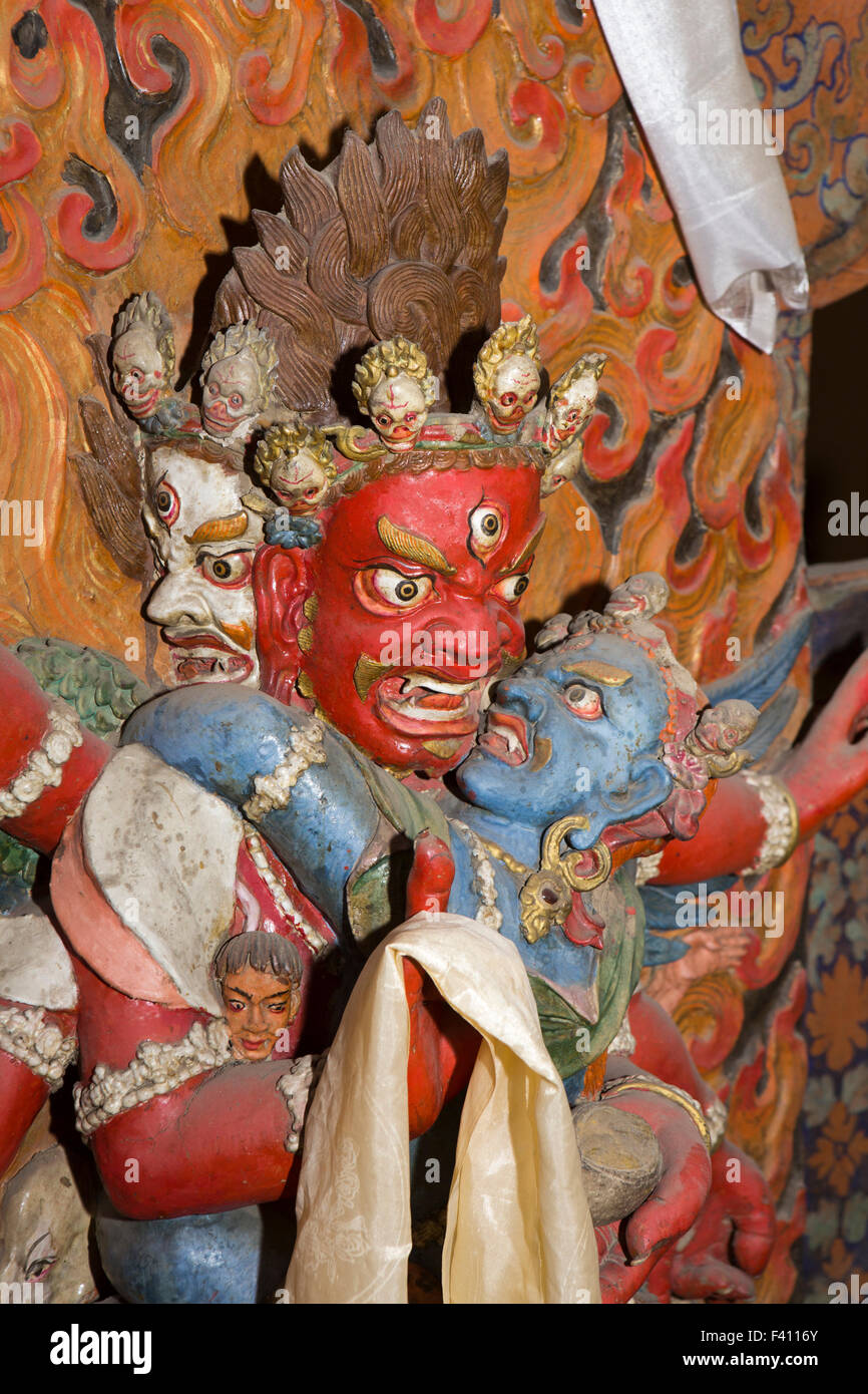 L'Inde, le Jammu-et-Cachemire, Ladakh, Leh Palace temple, Mahakala, face rouge, masque de danse cham teschu Banque D'Images