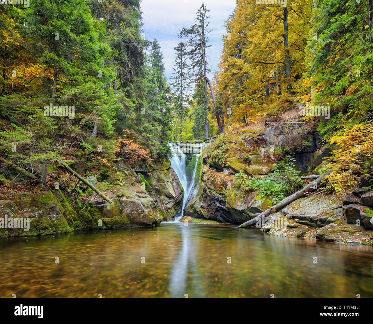 Cascade Szklarka en Pologne Banque D'Images