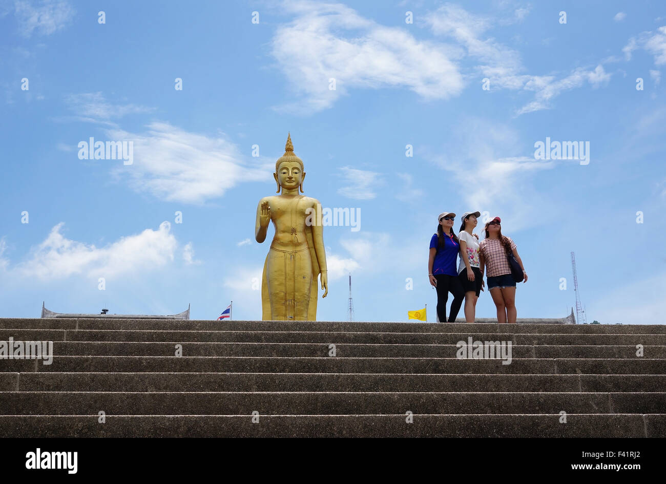 Bouddha Debout à Hat Yai Banque D'Images