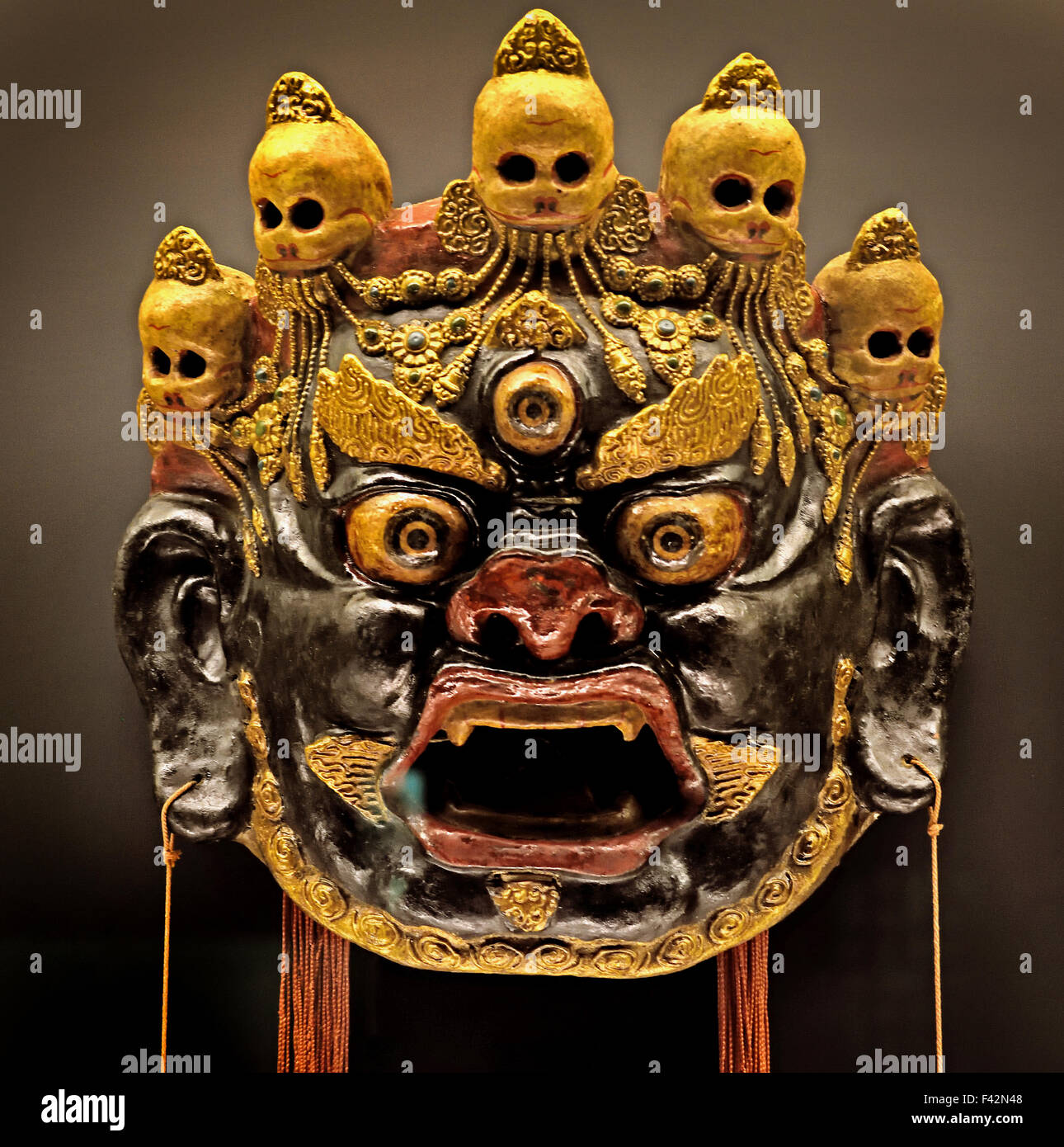Laqué et peint la danse Cham Masque1900 -1950 Guide tibétain le Tibet ( - ) le Gansu Qinghai Shanghai Museum of art chinois ancien Chine Banque D'Images