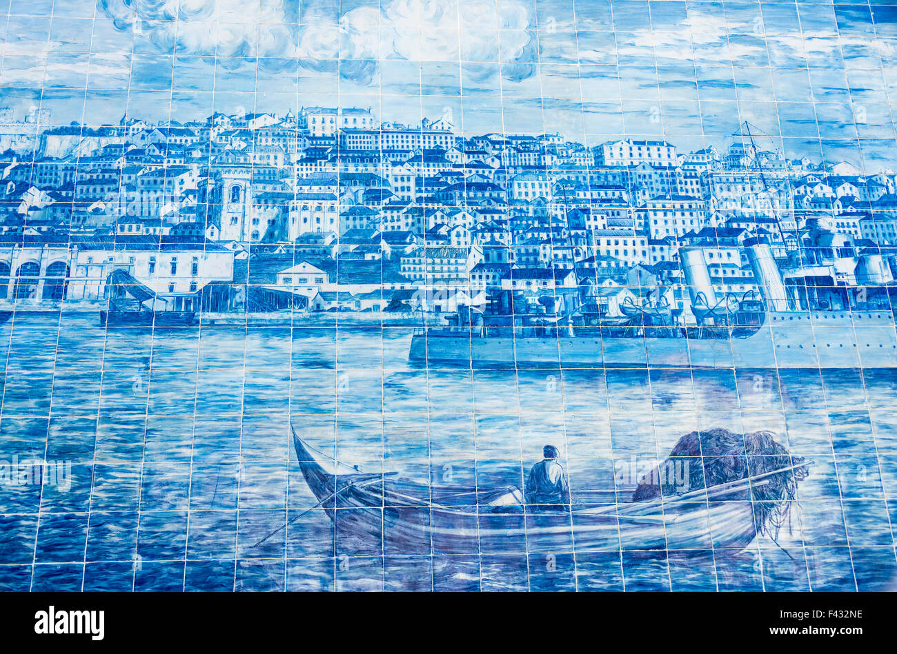 Carreaux de céramique en azulejo sur vieille maison à Lisbonne, Portugal. Banque D'Images