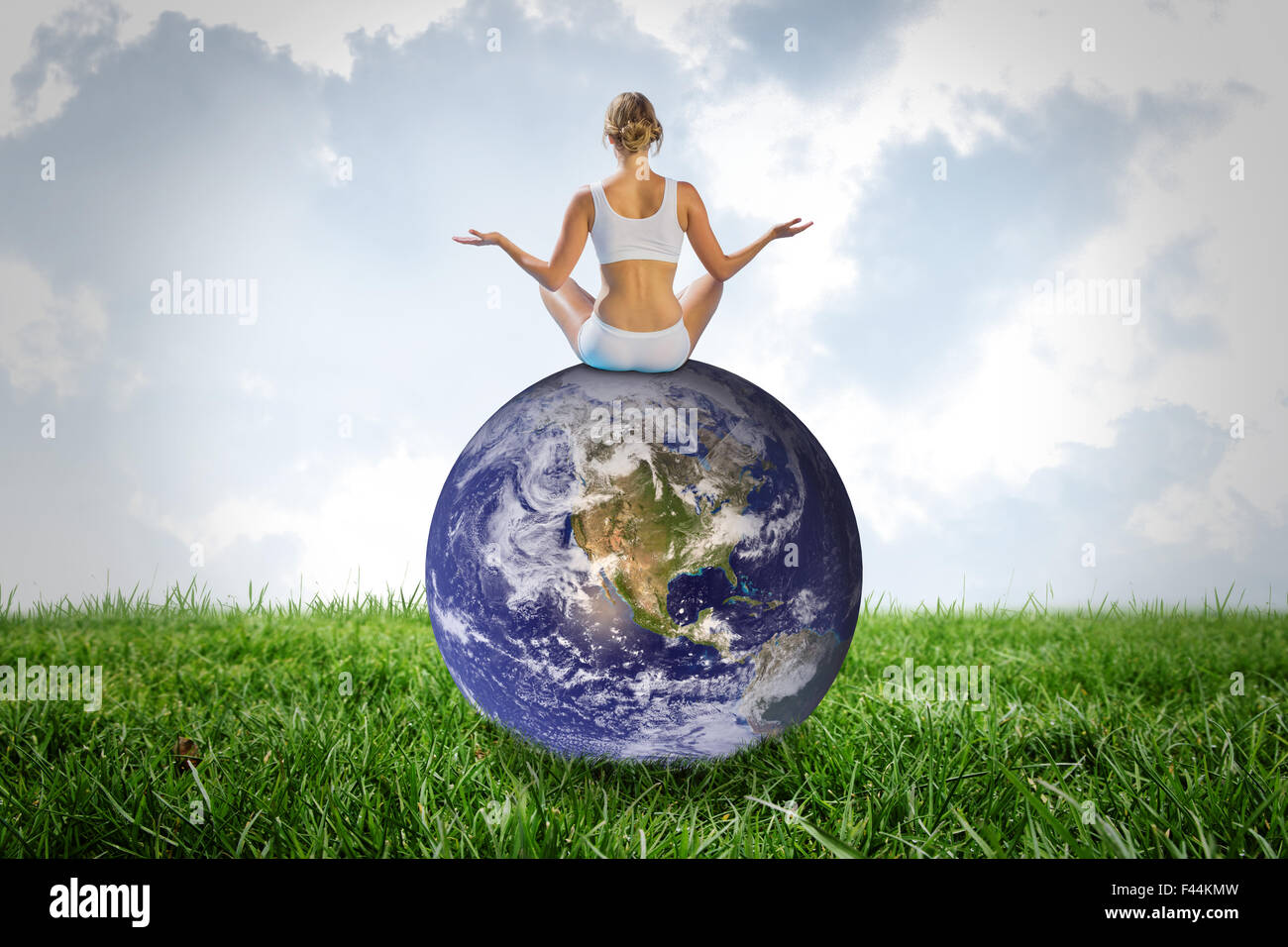Image composite de fit woman doing yoga Banque D'Images