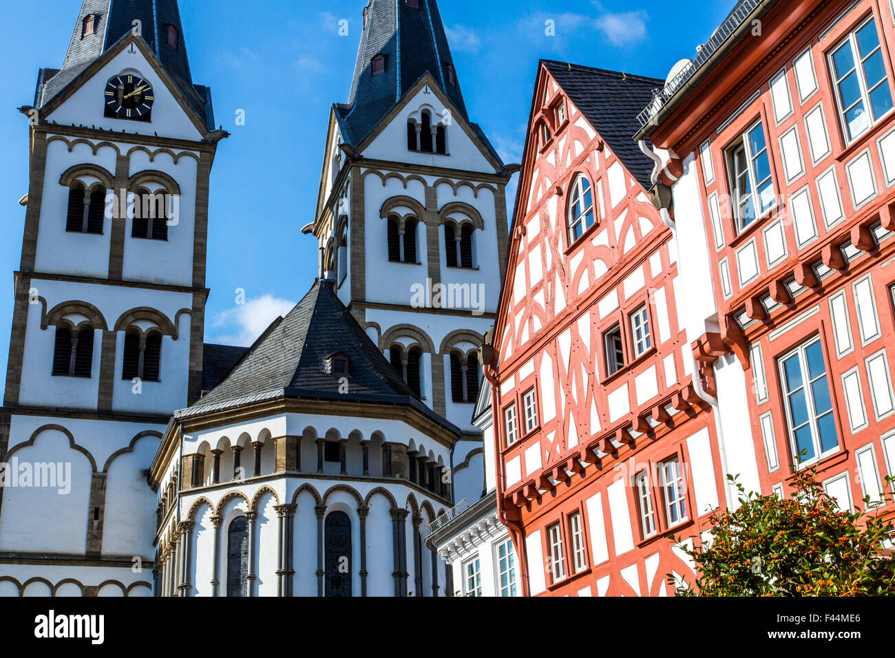 Vieille ville de Boppard dans le Rheingau, Patrimoine Mondial de l'UNESCO de la vallée du Haut-Rhin moyen, la basilique de Severus Banque D'Images