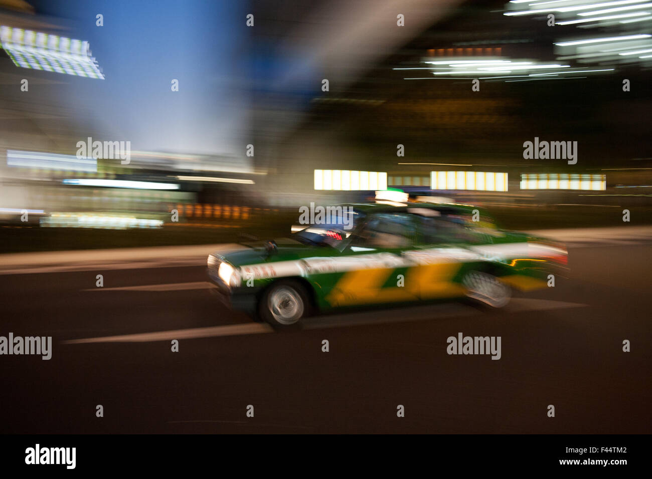 Taxi japonais avec motion blur Banque D'Images