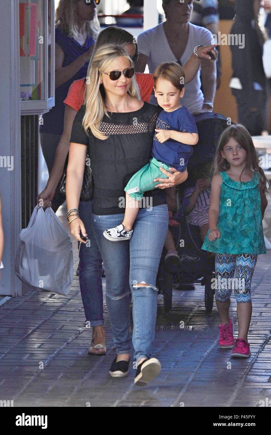Sarah Michelle Gellar à déjeuner avec une famille avec : Sarah Michelle