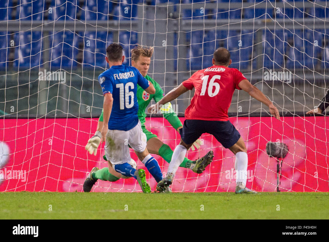 Rome, Italie. 13 Oct, 2015. Alessandro Florenzi (ITA) Football/soccer : Alessandro Florenzi Notes de l'Italie l'égaliseur au cours de l'UEFA EURO 2016 Groupe H match de qualification entre l'Italie 2-1 Norvège au Stadio Olimpico à Rome, Italie . © Maurizio Borsari/AFLO/Alamy Live News Banque D'Images