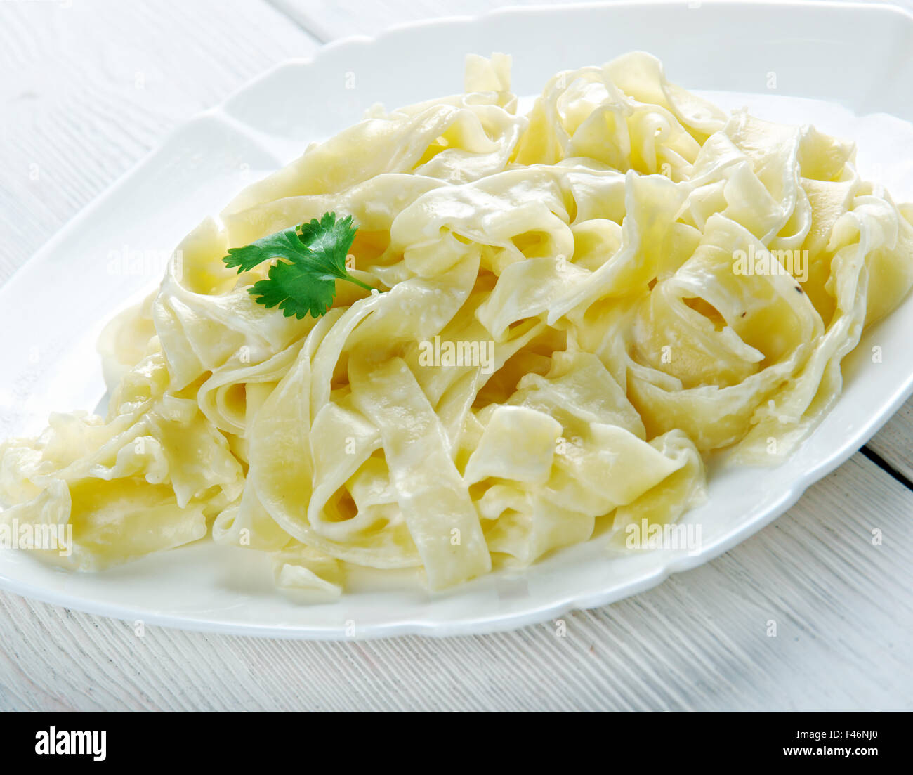 Fettuccine Alfredo pâtes avec de la crème. close up Banque D'Images