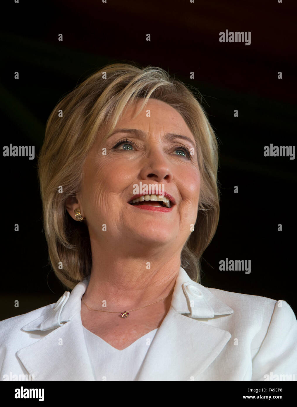 Élection présidentielle démocratique nous espérons Hillary Clinton salue des partisans pendant un arret de campagne à San Antonio, Texas Banque D'Images