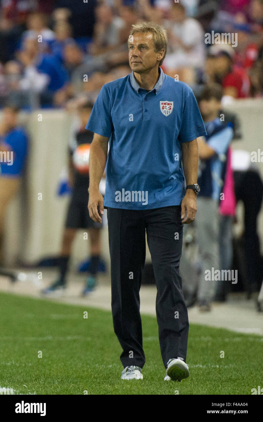 13 octobre 2015 USA : Jurgen Klinsmann est entraîneur-chef lors de la USA Men's National Team vs Costa Rica Men's National Team- international friendly au Red Bull Arena - Harrison, NEW JERSEY. crédit obligatoire : Kostas Lymperopoulos/Cal Sport Media Banque D'Images