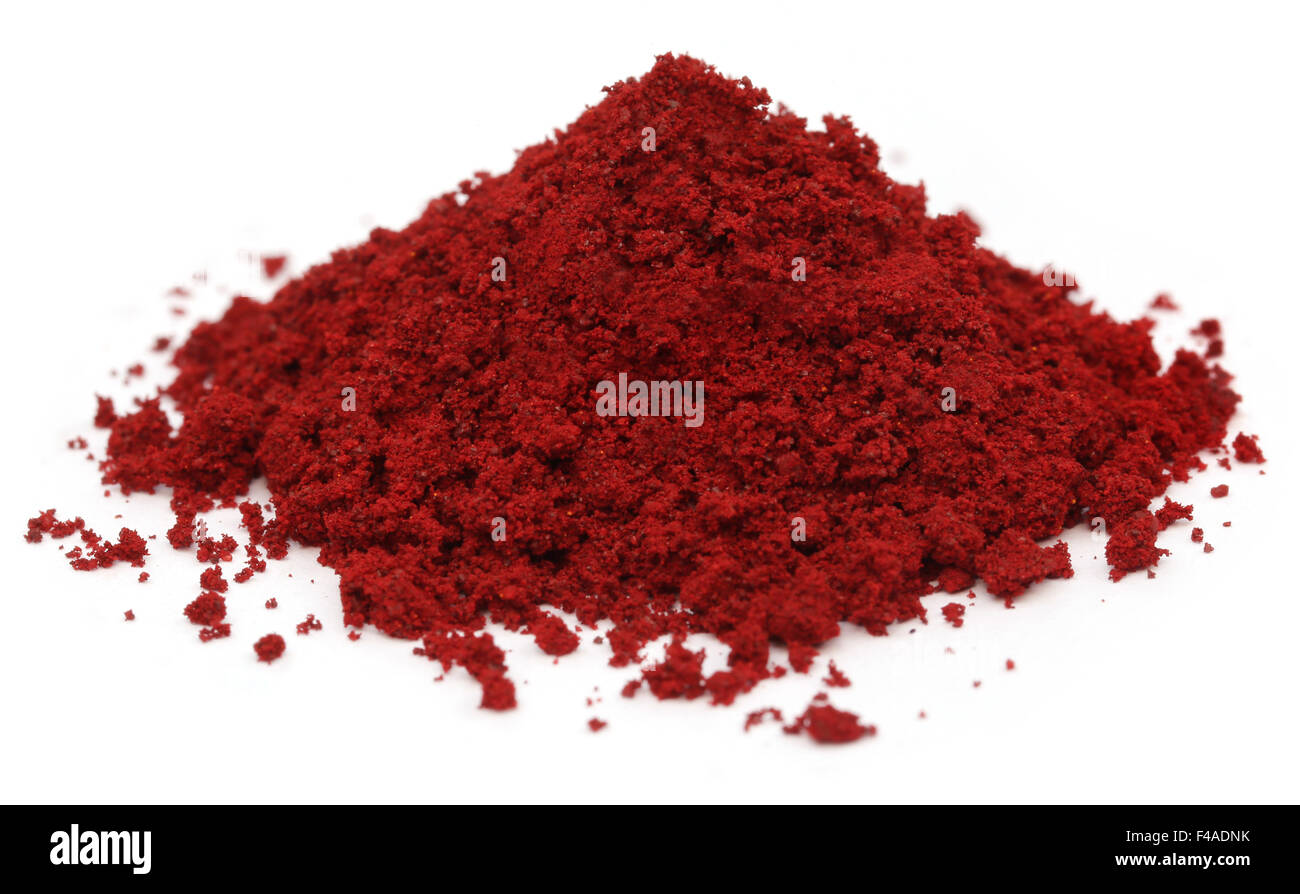Pile de couleur rouge industrielle sur fond blanc Banque D'Images