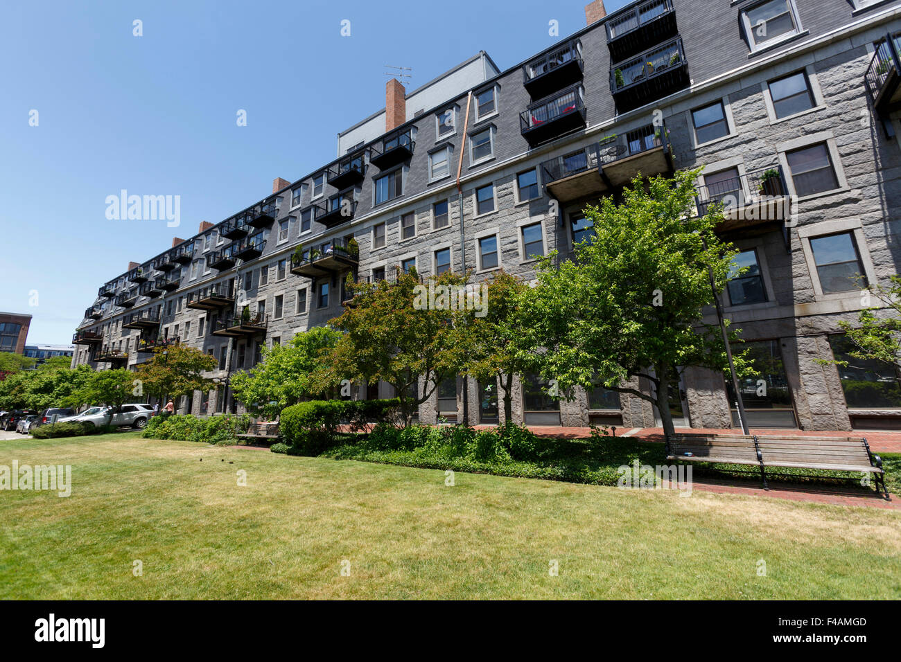 Les immeubles à appartements sur Lewis Wharf Boston Banque D'Images