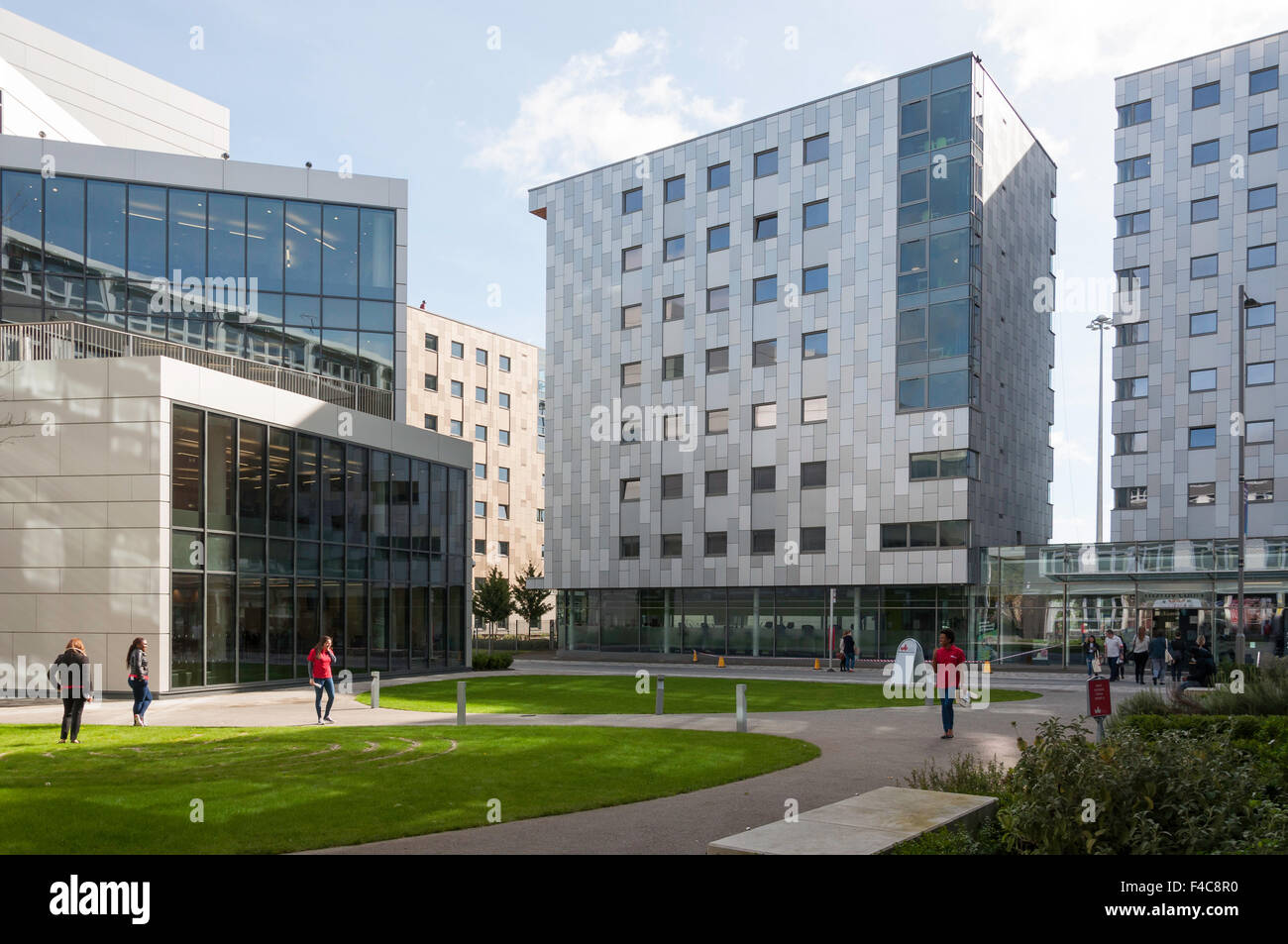 Cour intérieure à l'Université de Bedfordshire, Place de l'université, Luton, Bedfordshire, England, United Kingdom Banque D'Images