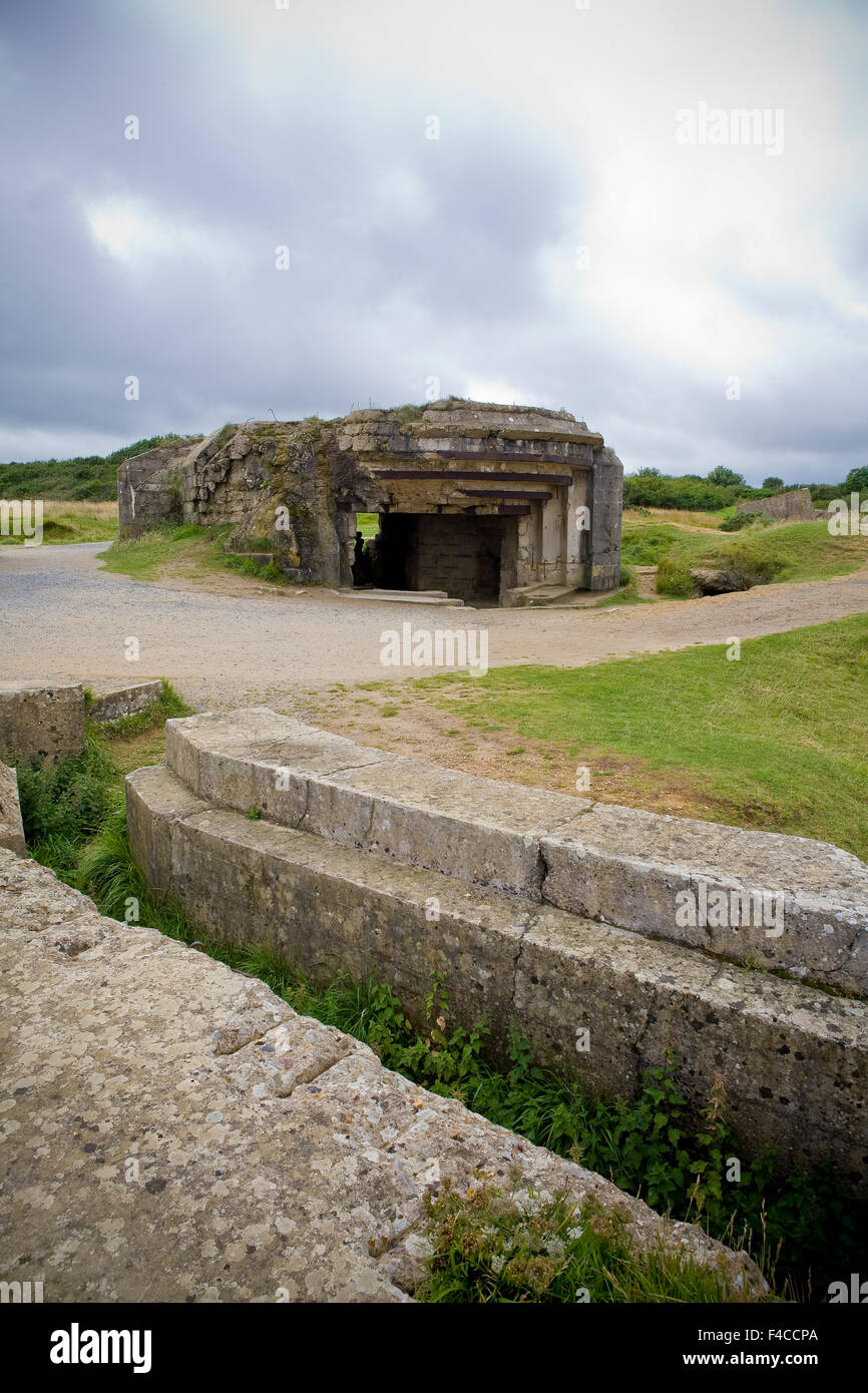 Canon allemand ruiné au bunkers de la Pointe du Hoc en Normandie France Banque D'Images