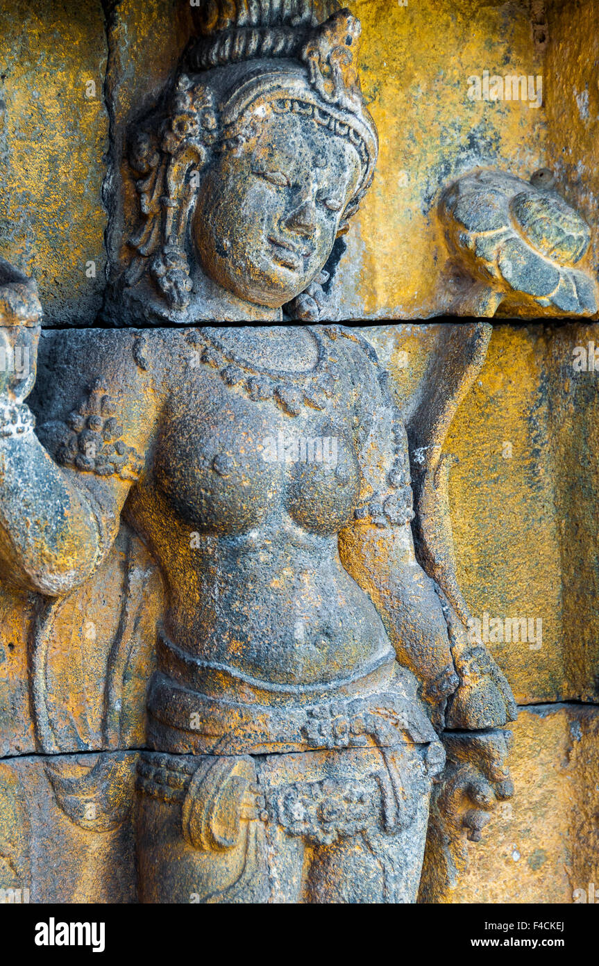 Encarved avec Lotus Bouddha en pierre Banque D'Images