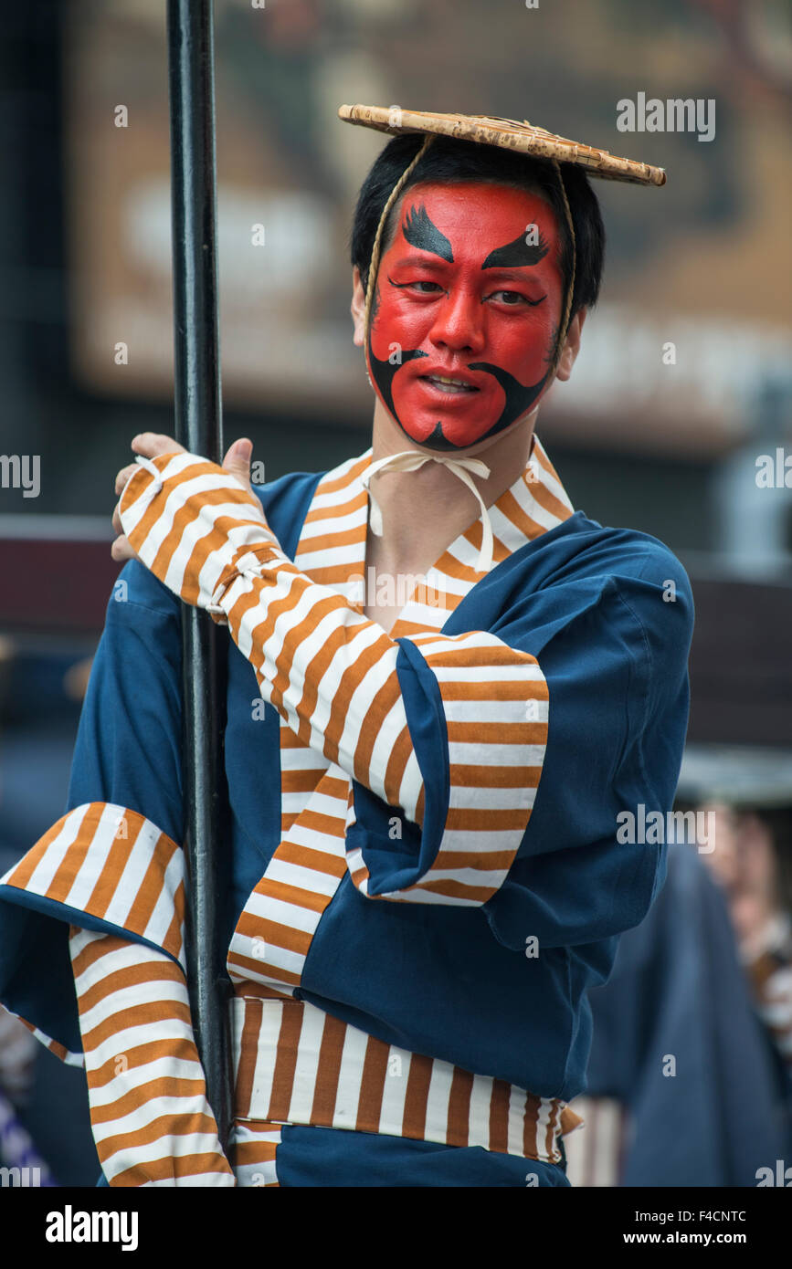 Japon, Tokyo, Festival de l'âge, l'homme habillé en pompier traditionnel. Tailles disponibles (grand format) Banque D'Images