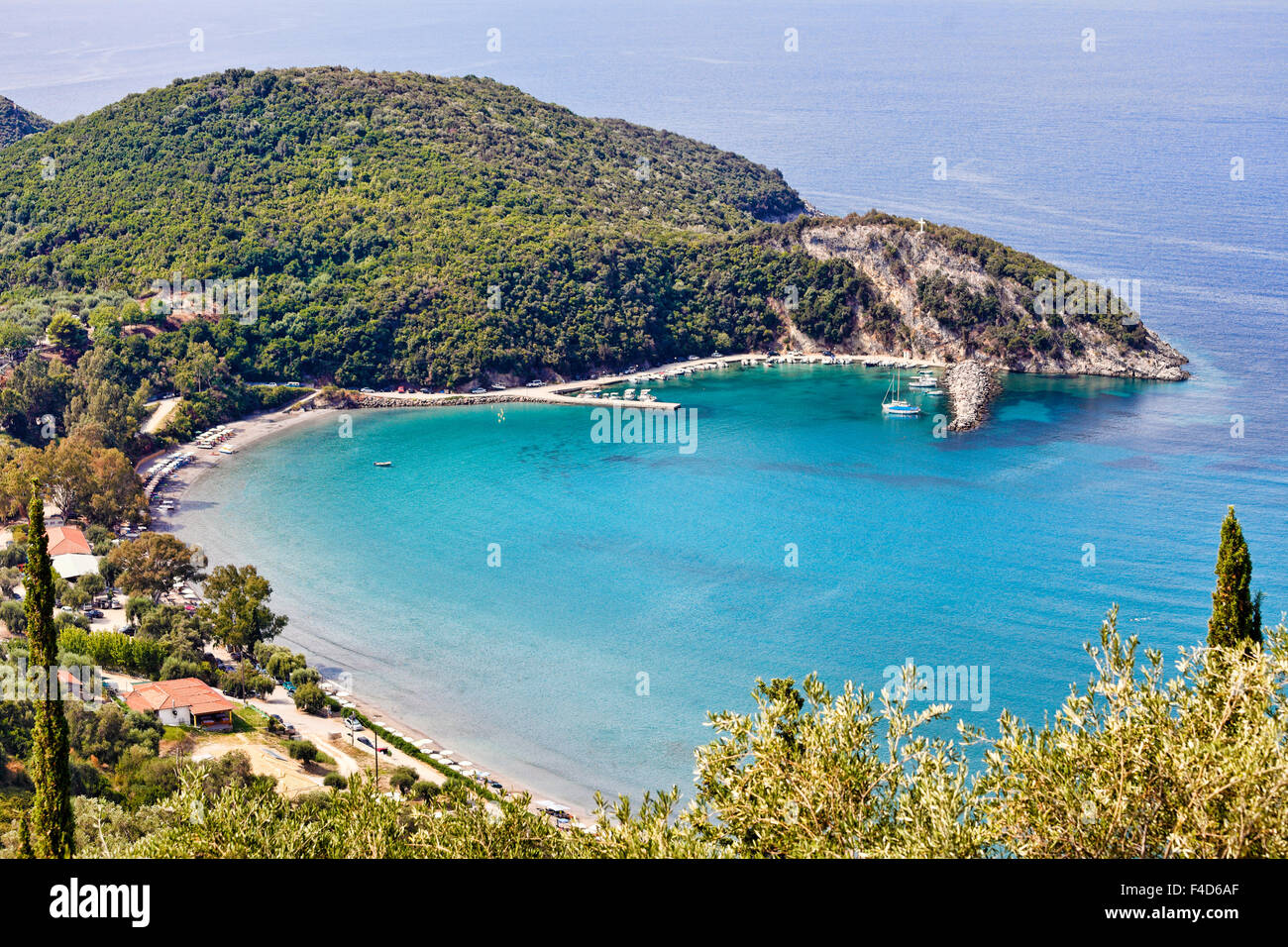 Arilla beach à Perdika, Grèce Banque D'Images
