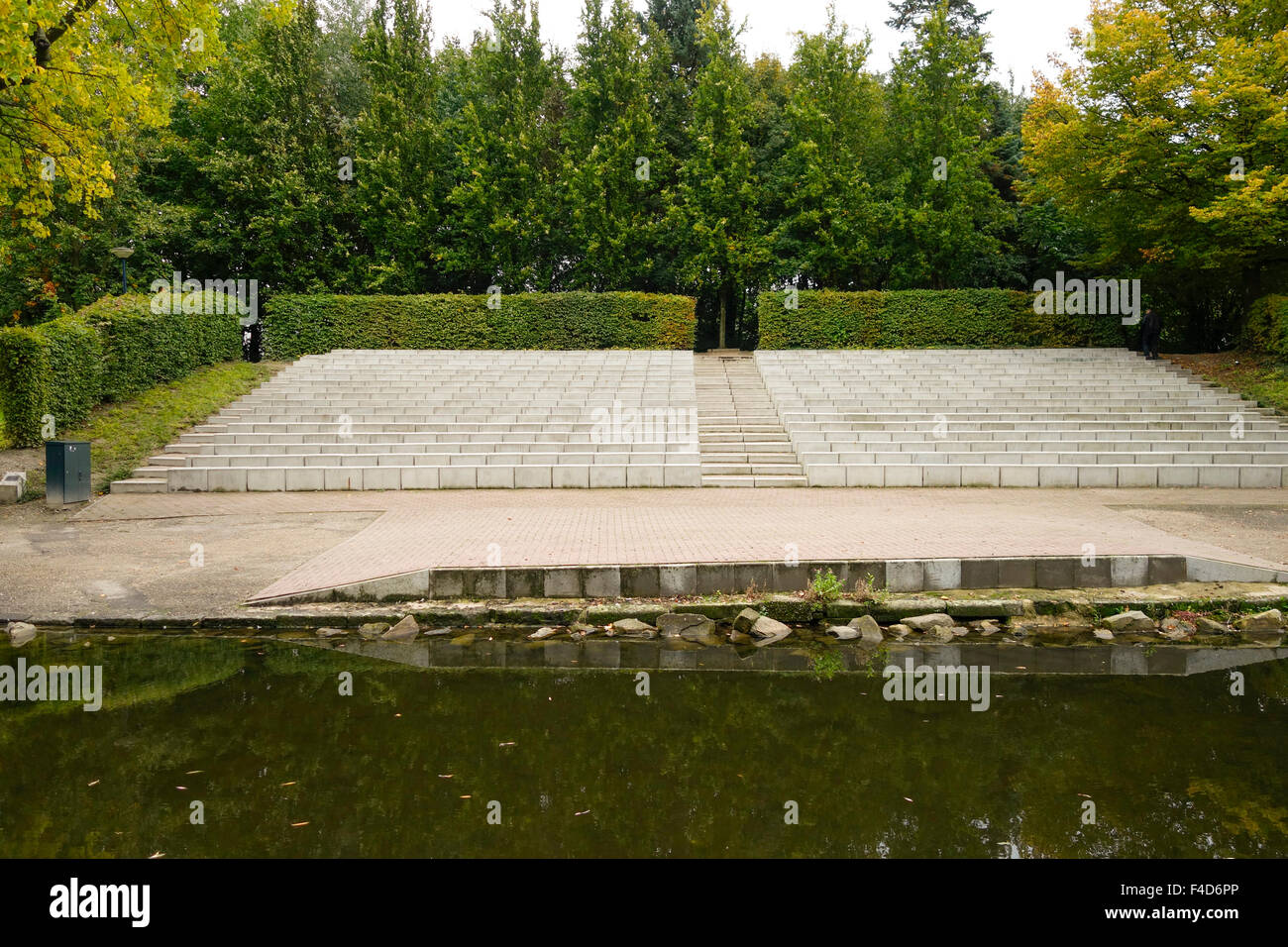 Open air Theatre, théâtre en plein air entouré d'un parc de Brunssum, Limbourg, Pays-Bas. Banque D'Images