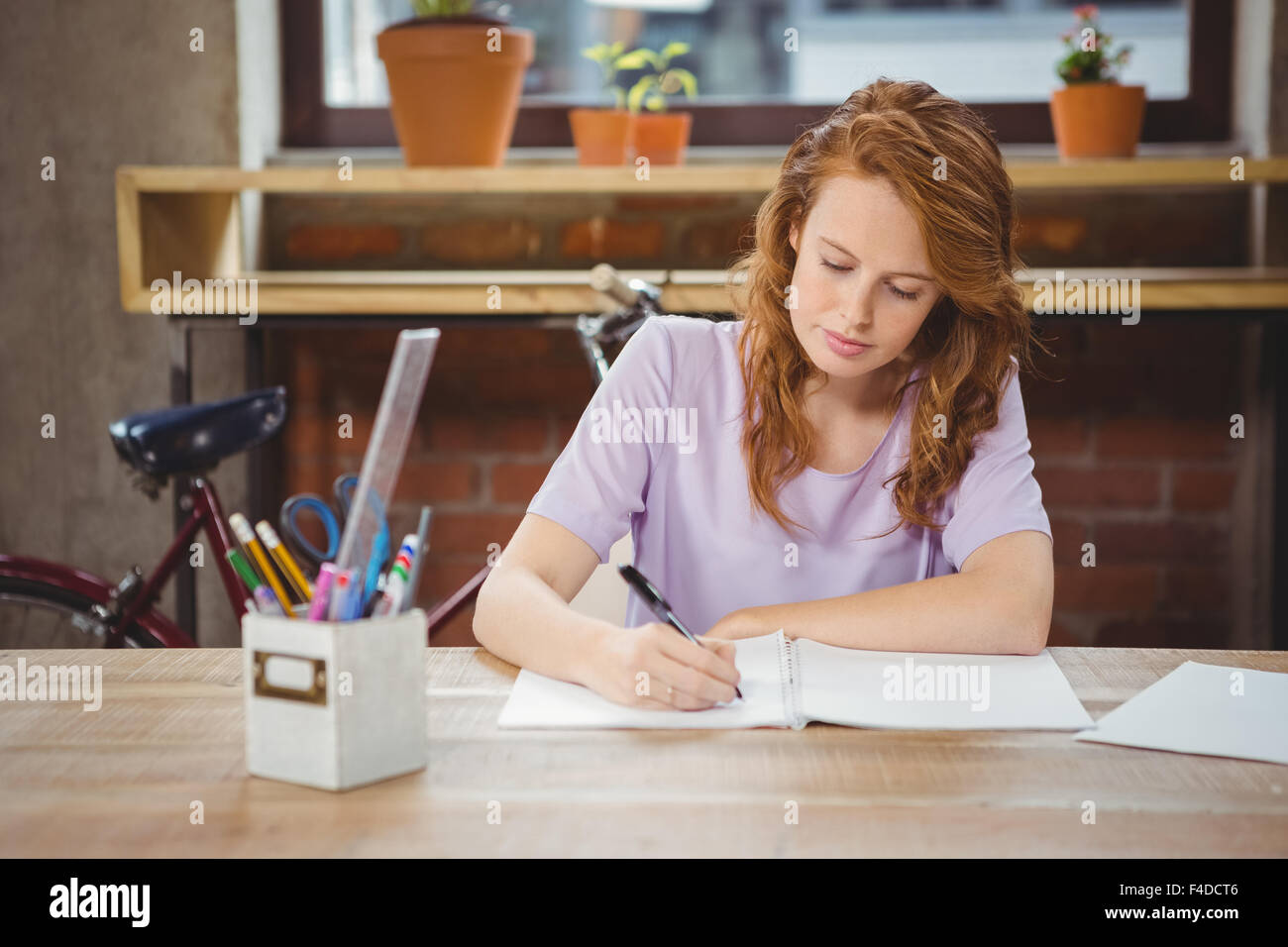 Young et écrit sur 24 Banque D'Images