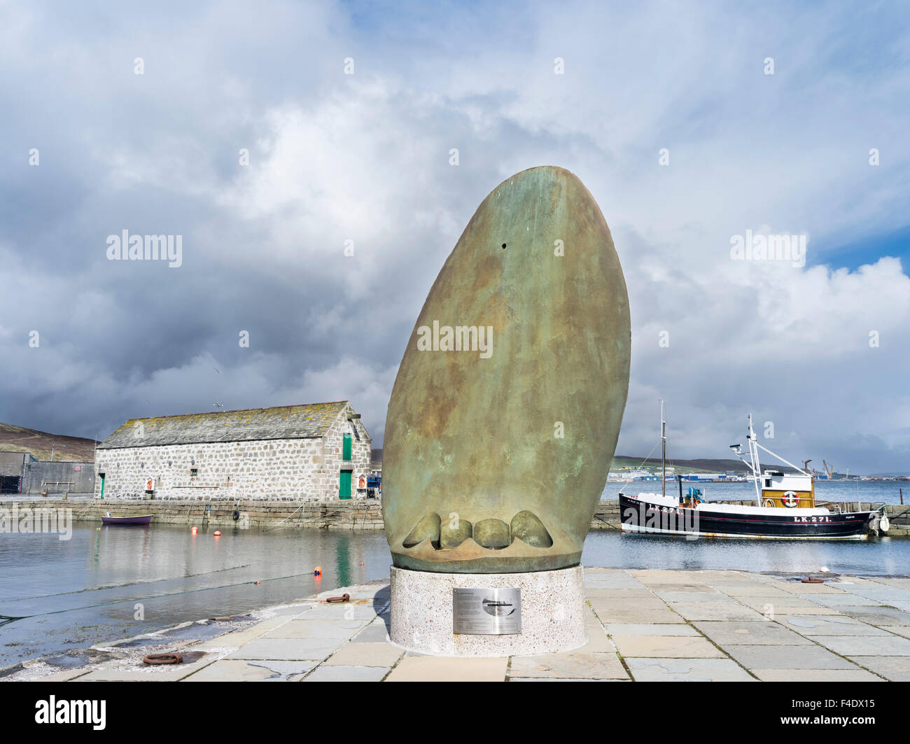 Lerwick, la capitale des îles Shetland, en Écosse. Hays Hays et dock Quay. Le HMS Oceanic hélice, elle a coulé au large de Shetland en 1914. Shetland, Ecosse, îles du Nord. Tailles disponibles (grand format) Banque D'Images