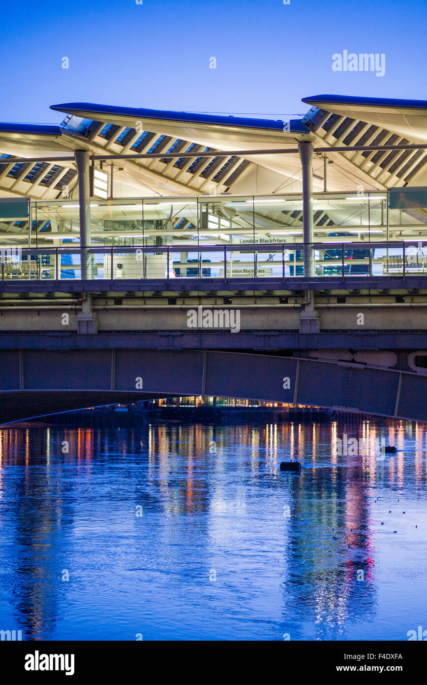 L'Angleterre, Londres, Southwark, Dawn Banque D'Images