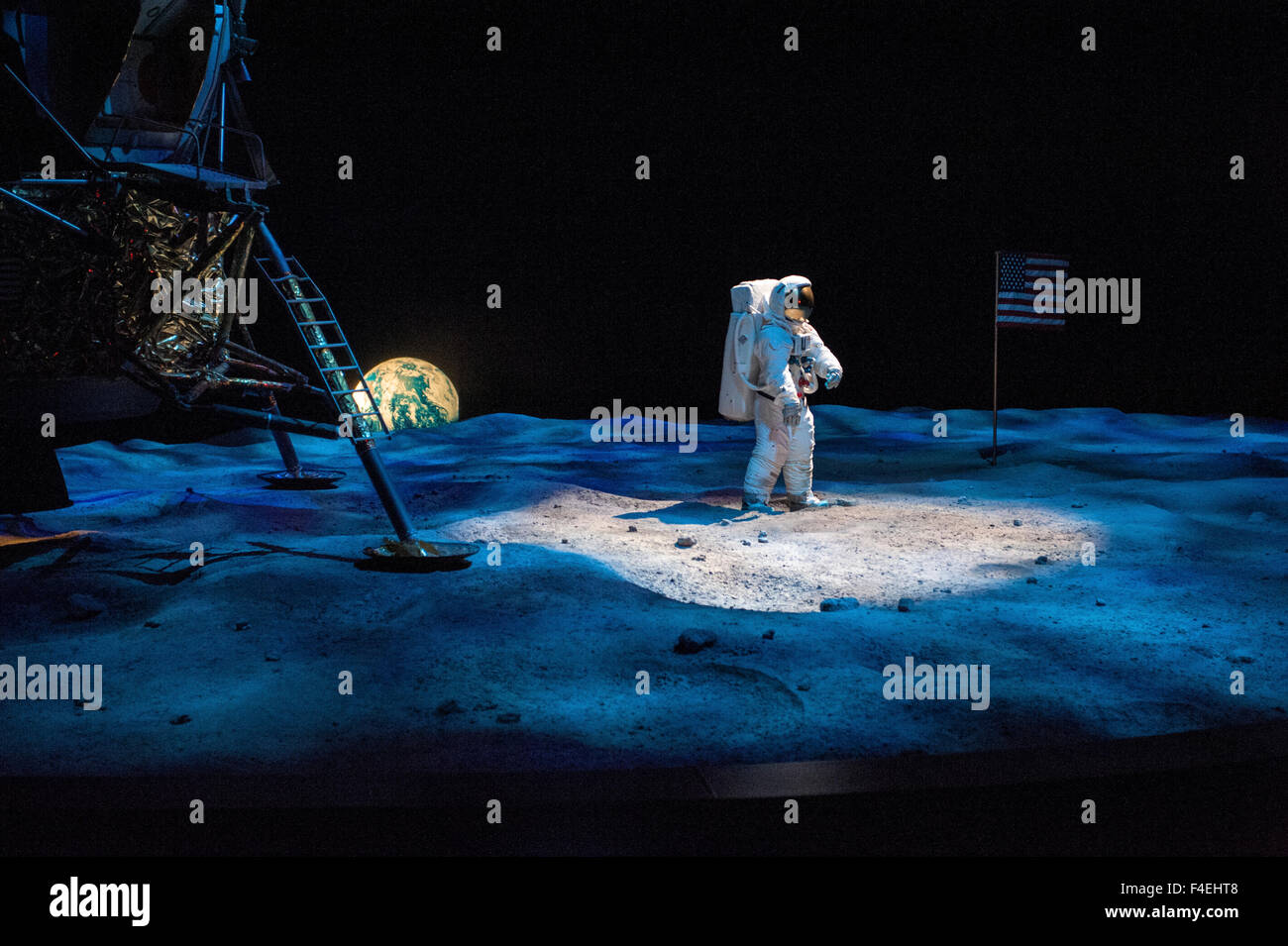 USA, Floride, Titusville, Kennedy Space Center, Apollo/Saturn V center, la NASA, l'astronaute sur la lune. Banque D'Images