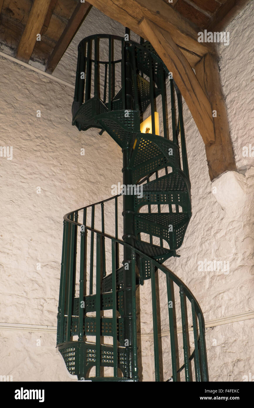 Une visite de la ville universitaire historique d'Oxford Oxfordshire England UK escaliers dans la tour Carfax Banque D'Images