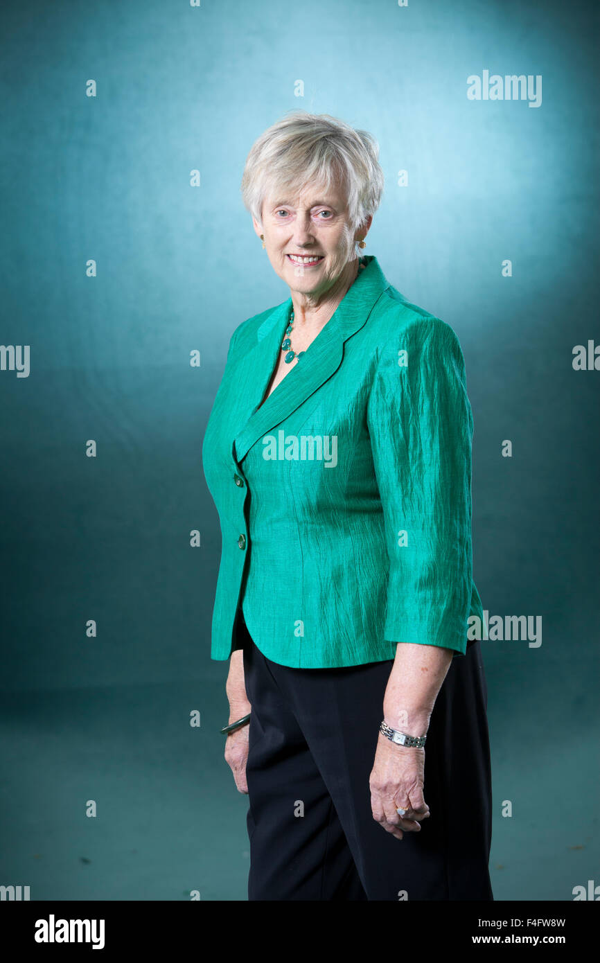 Dame Stella Rimington, DCB, l'auteur britannique et ancien directeur général du MI5, à l'Edinburgh International Book Festival 2015. Edimbourg, Ecosse. 25 août 2015 Banque D'Images