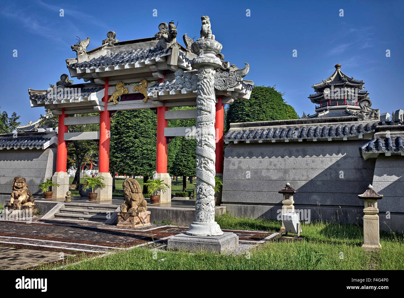 La pagode chinoise à l'entrée 'Histoire des Trois Royaumes" patrimoine et culture lieu Pattaya Thaïlande S. E. Asie Banque D'Images