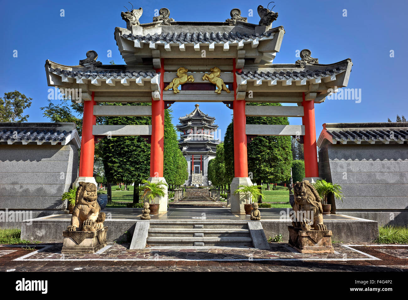 La pagode chinoise à l'entrée 'Histoire des Trois Royaumes" patrimoine et culture lieu Pattaya Thaïlande S. E. Asie Banque D'Images