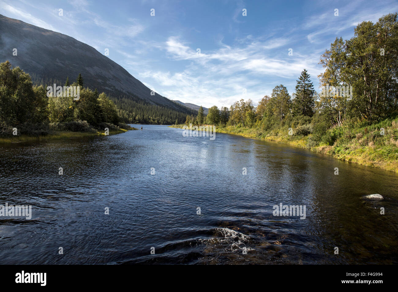 Une nature magnifique paysage de montagnes et la rivière Banque D'Images