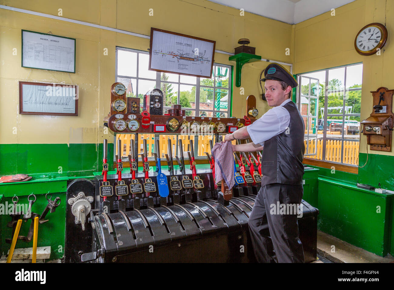 L'intérieur de la boîte de signalisation de la gare de Havenstreet , Isle of Wight Steam Railway, IOW, Isle of Wight England UK Banque D'Images