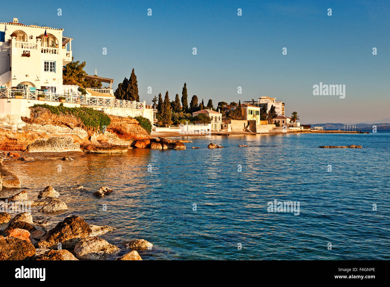 Maisons traditionnelles dans la ville de l'île de Spetses, Grèce Banque D'Images