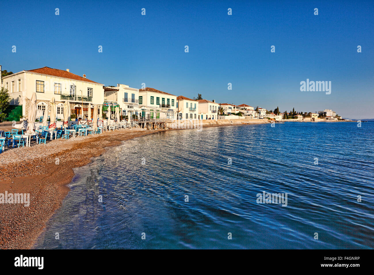 Maisons traditionnelles dans la ville de l'île de Spetses, Grèce Banque D'Images
