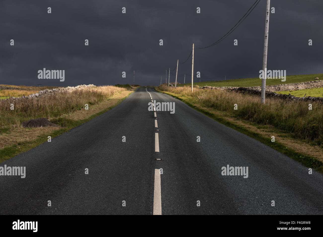 Le B6265 près de Dibbles Bridge Banque D'Images