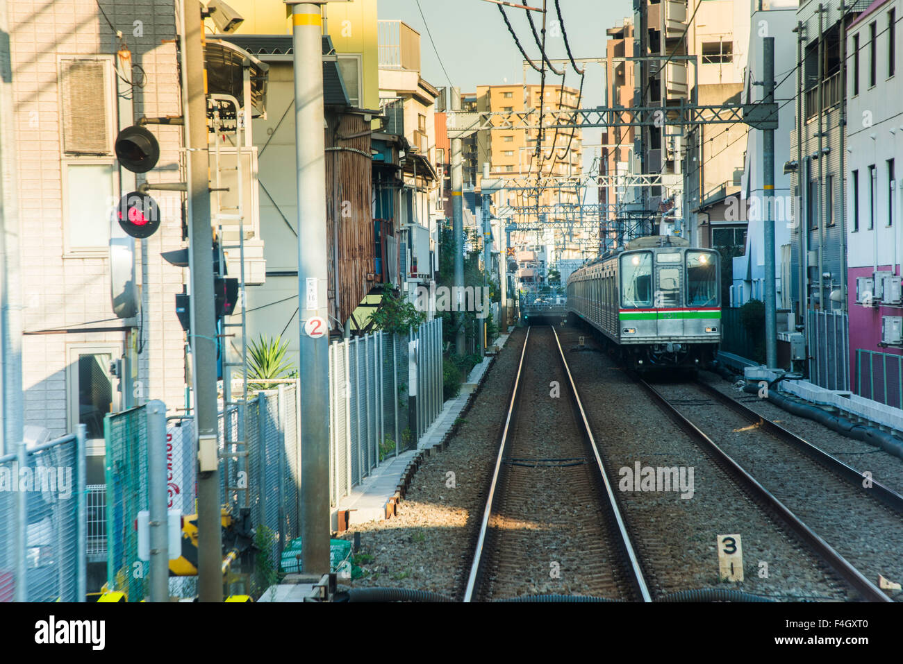 Conducteur de train, Keikyū Airport Line près de Anamori Inari station, Tokyo, Tokyo, Japon Banque D'Images