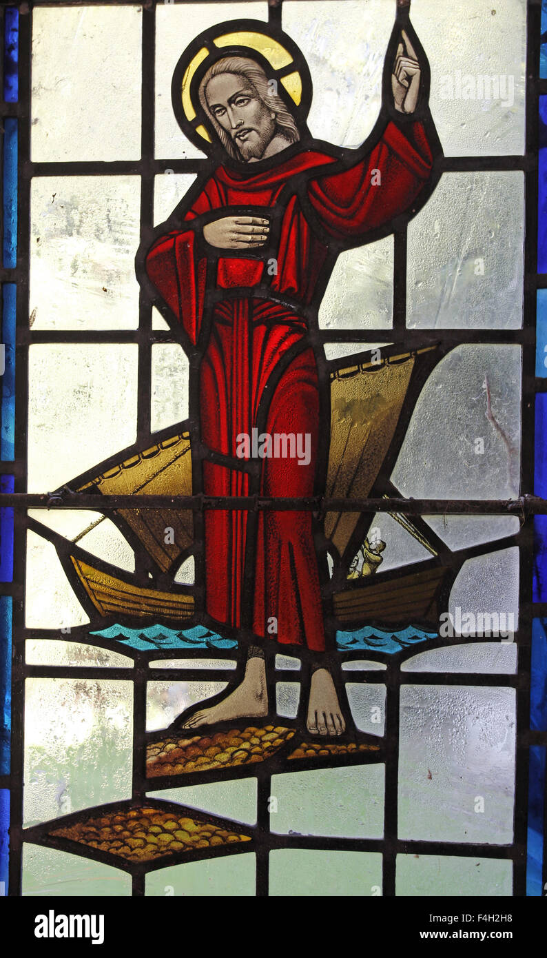 Vitrail moderne représentant Jésus le pêcheur, appelant Peter et Andrew, par J H Glass Studio, Dixton Église, Monmouthshire, Wales Banque D'Images