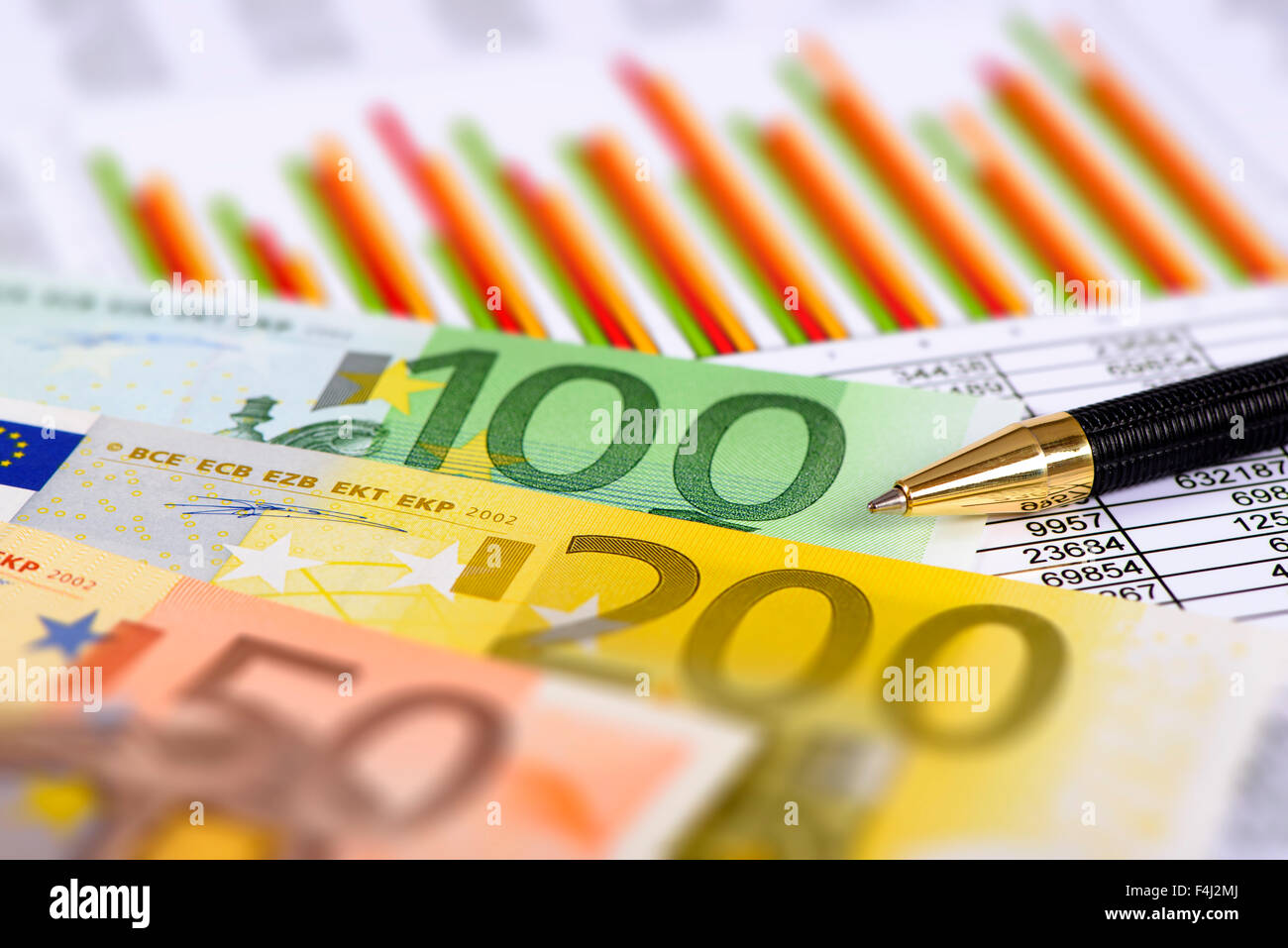 Tableau financier et monnaie euro Banque D'Images