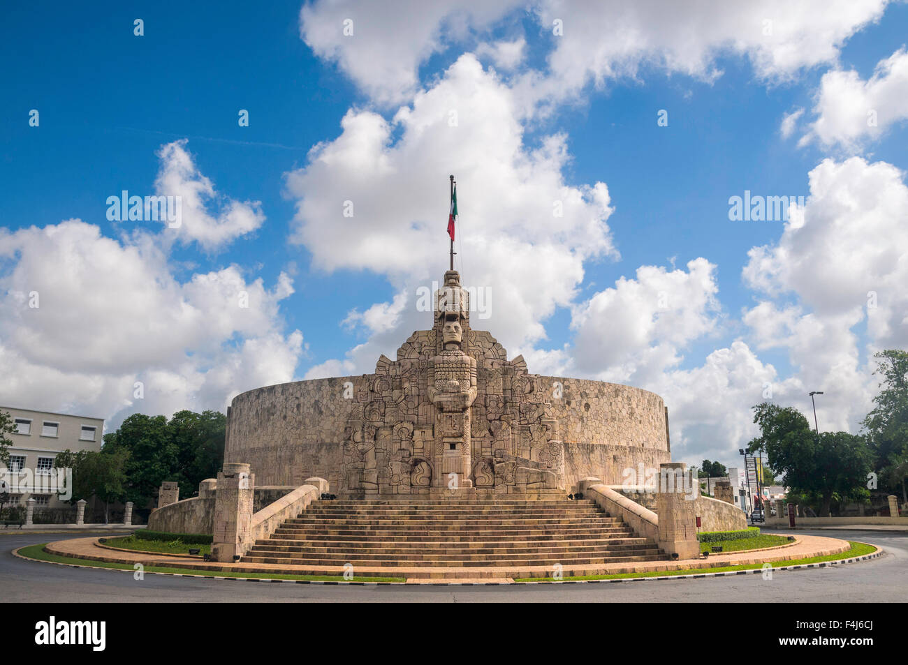 Monument d'origine par le sculpteur Romulo Rozo sur le Paseo de Montejo de Mérida, Yucatán, Mexique, Amérique du Nord Banque D'Images