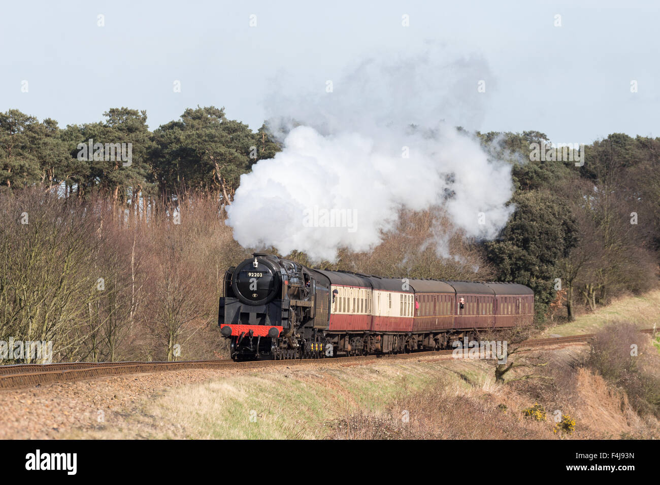 Un train à vapeur sur le chemin de fer près de North Norfolk Sheringham Banque D'Images