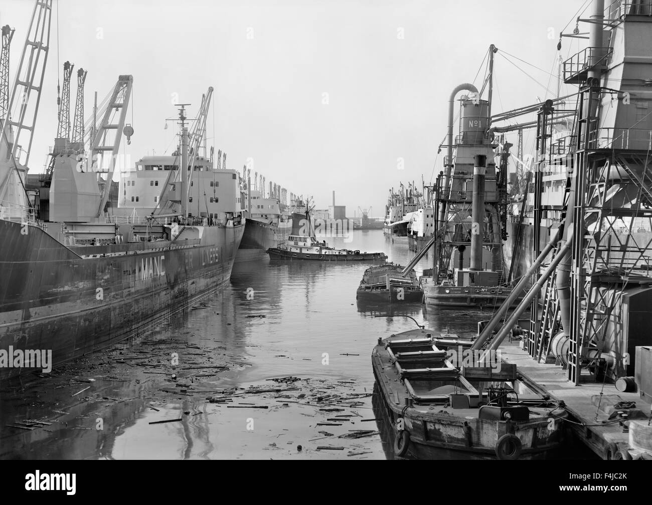Les Quais de Salford, Manchester, Lancashire, Angleterre 1967 a Banque D'Images