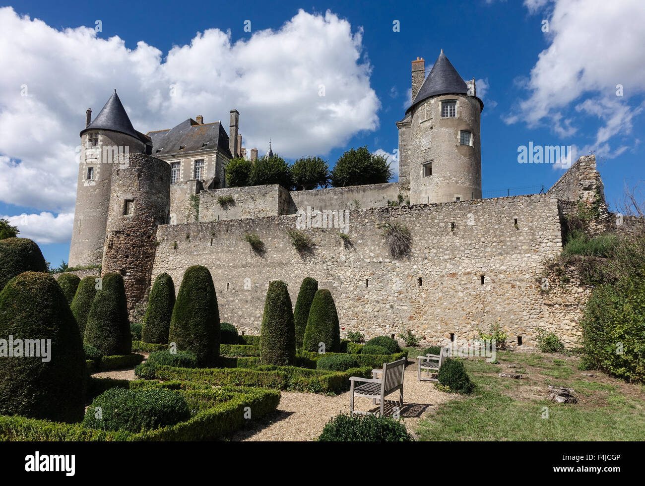 Château de Luynes, France. Une résidence privée avec des visites guidées de l'intérieur disponibles. Banque D'Images