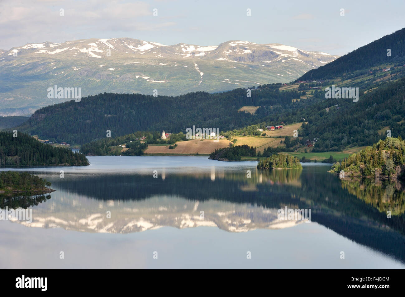 La Scandinavie, la Norvège, View of landscape with lake Banque D'Images