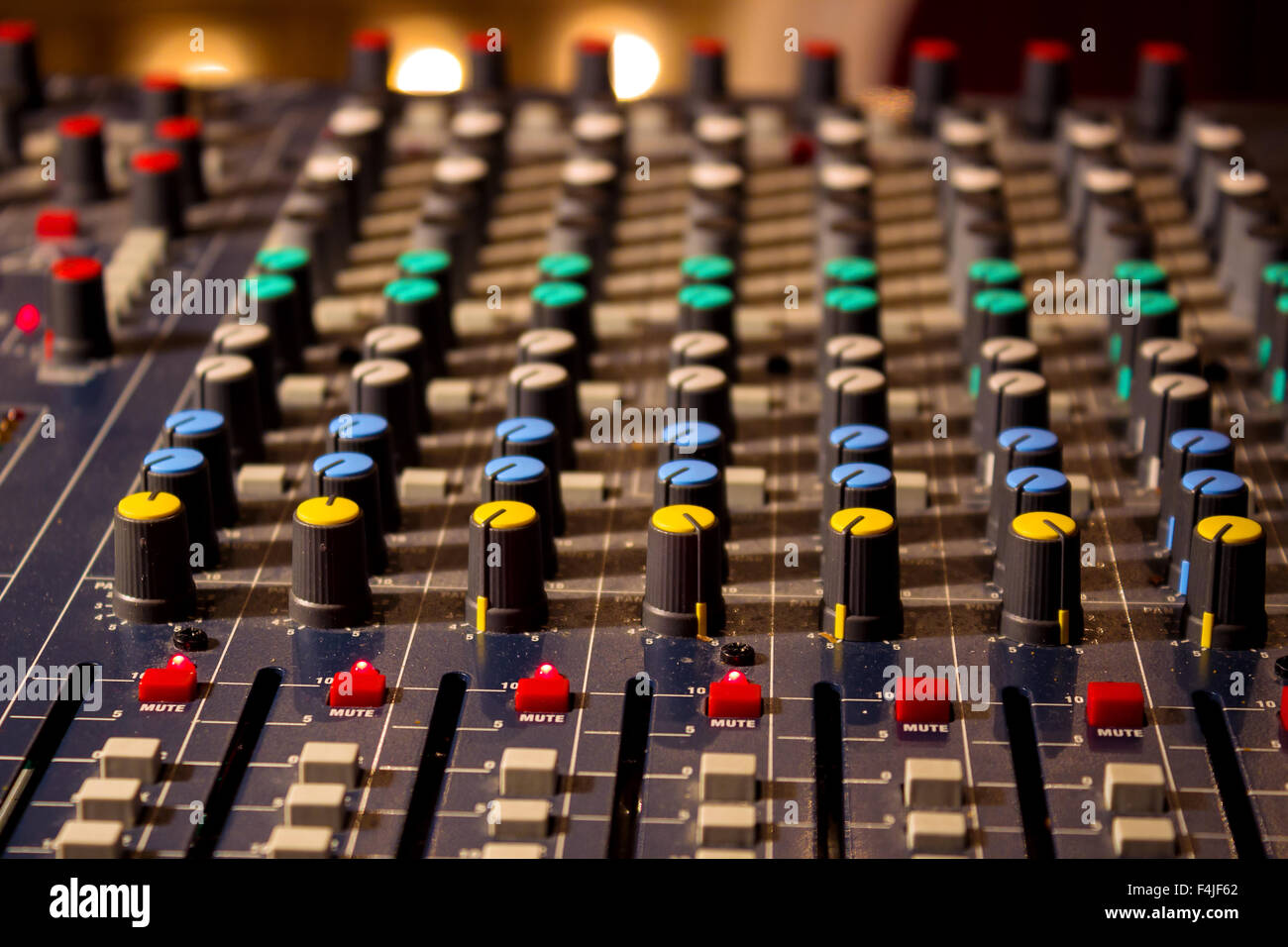 Table de Mixage Audio Banque D'Images