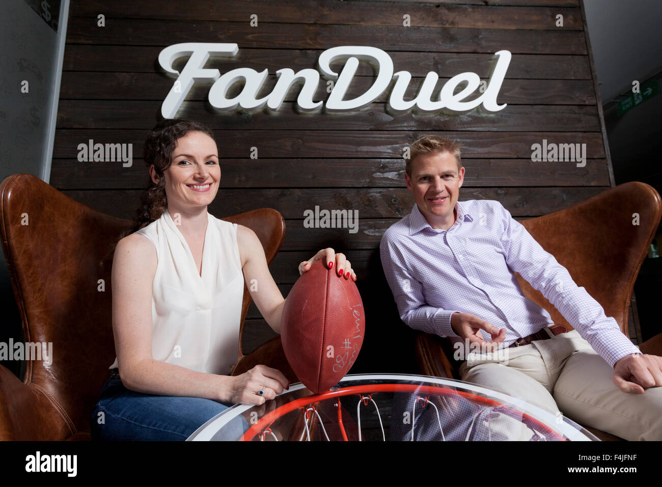 Nigel (à droite) et Lesley Eccles. Co-fondateurs de la plate-forme en ligne fantasy sports, FanDuel. Edimbourg, Ecosse. Banque D'Images