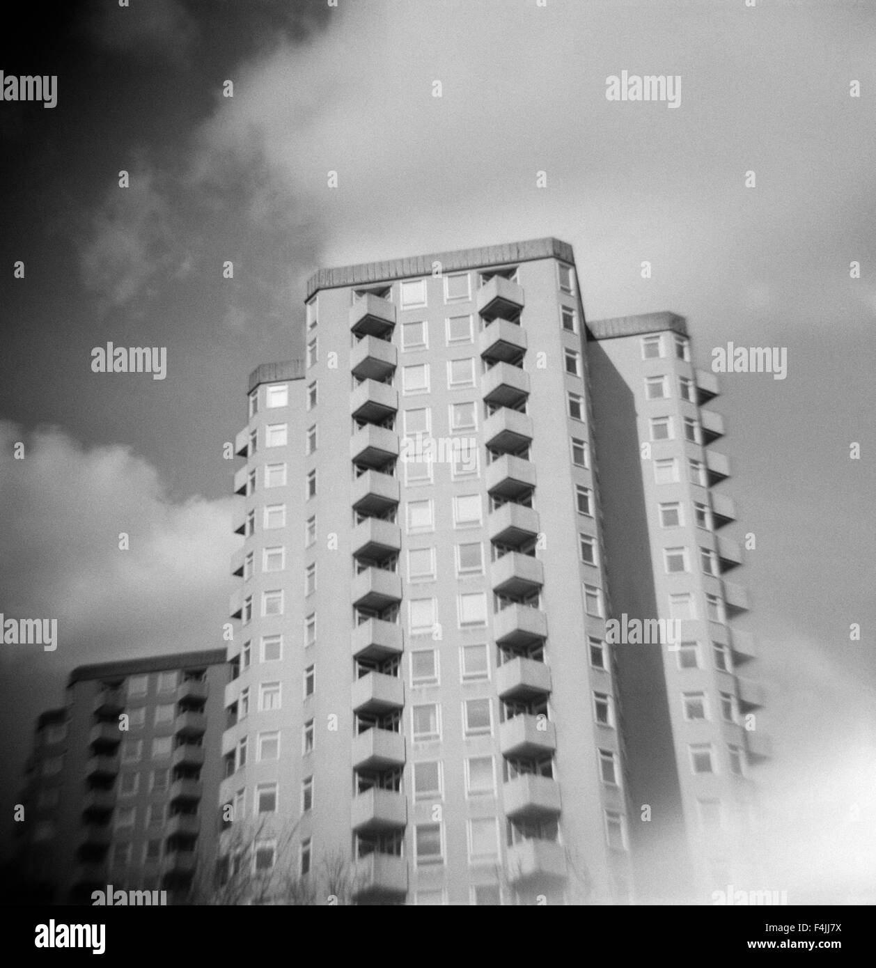 Apartment Building, low angle view Banque D'Images